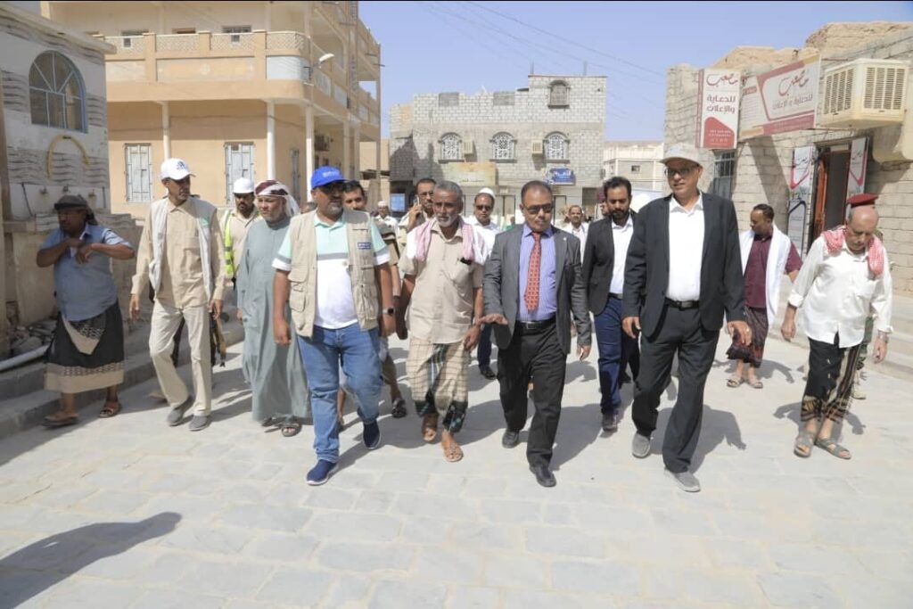 استلام عدد من المواقع بعد رصفها وإعادة تأهيلها بمنطقة تاربة بمديرية سيئون استلام عدد من المواقع بعد رصفها وإعادة تأهيلها بمنطقة تاربة بمديرية سيئون