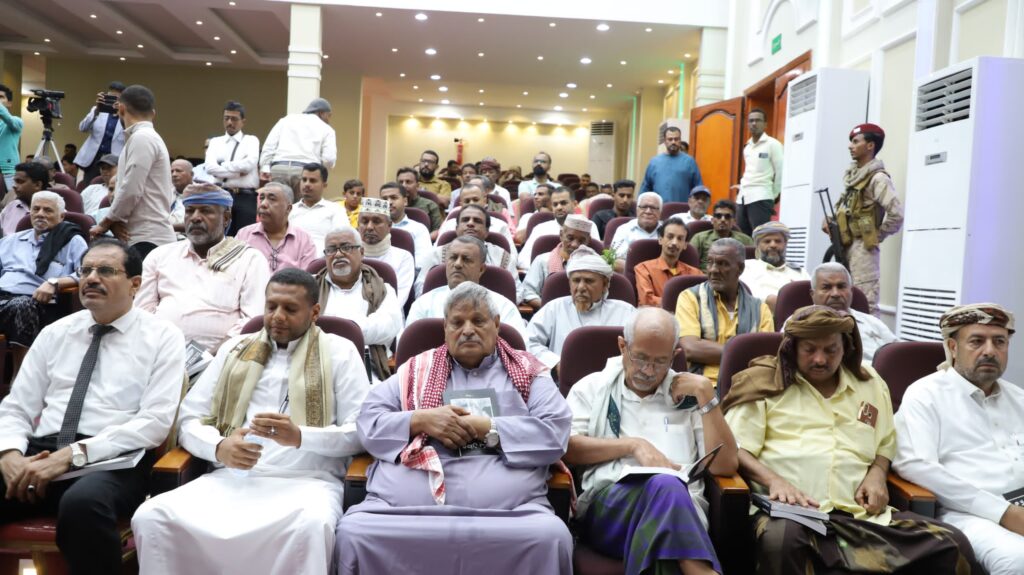 محافظ حضرموت ووزير الشباب والرياضة يشهدان فعالية تأبين الشخصية الاجتماعية والوطنية محمد بن علي جابر محافظ حضرموت ووزير الشباب والرياضة يشهدان فعالية تأبين الشخصية الاجتماعية والوطنية محمد بن علي جابر