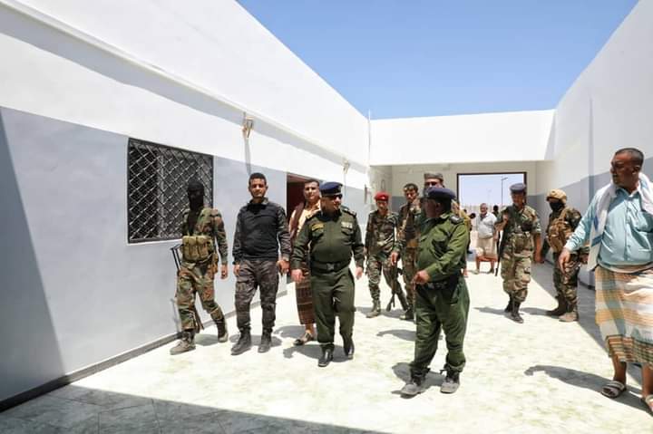 مدير عام الشؤون المالية بوزارة الداخلية يناقش مع كتاب ومندوبي الوحدات الأمنية إلية صرف المرتبات مدير عام الشؤون المالية بوزارة الداخلية يناقش مع كتاب ومندوبي الوحدات الأمنية إلية صرف المرتبات