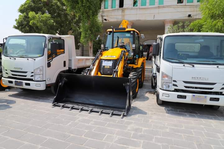 محافظ حضرموت يدشن مشروع تزويد مكتب الاشغال بمعدات لإزالة مخلفات الأمطار من الـ UNDP تحسبًا للاعصار المداري محافظ حضرموت يدشن مشروع تزويد مكتب الاشغال بمعدات لإزالة مخلفات الأمطار من الـ UNDP تحسبًا للاعصار المداري