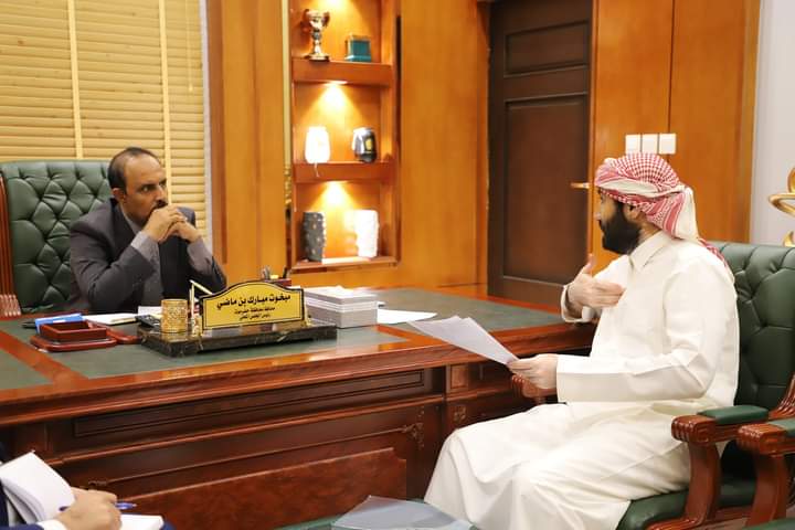 محافظ حضرموت يطلع على اوضاع ميناء الوديعة البري وسير اجراءات نقل إداراتي الجمارك والجوزات للمنفذ الجديد محافظ حضرموت يطلع على اوضاع ميناء الوديعة البري وسير اجراءات نقل إداراتي الجمارك والجوزات للمنفذ الجديد
