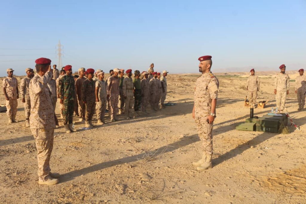 تنفيذ مشروع الرماية الخاص باختتام الدورة التخصصية الأولى لسلاح مدفعية الهاون بمدرسة الفقيد اللواء الركن علي سعيد عبيد الحيقي للتدريب القتالي في المكلا تنفيذ مشروع الرماية الخاص باختتام الدورة التخصصية الأولى لسلاح مدفعية الهاون بمدرسة الفقيد اللواء الركن علي سعيد عبيد الحيقي للتدريب القتالي في المكلا