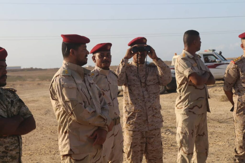 تنفيذ مشروع الرماية الخاص باختتام الدورة التخصصية الأولى لسلاح مدفعية الهاون بمدرسة الفقيد اللواء الركن علي سعيد عبيد الحيقي للتدريب القتالي في المكلا تنفيذ مشروع الرماية الخاص باختتام الدورة التخصصية الأولى لسلاح مدفعية الهاون بمدرسة الفقيد اللواء الركن علي سعيد عبيد الحيقي للتدريب القتالي في المكلا