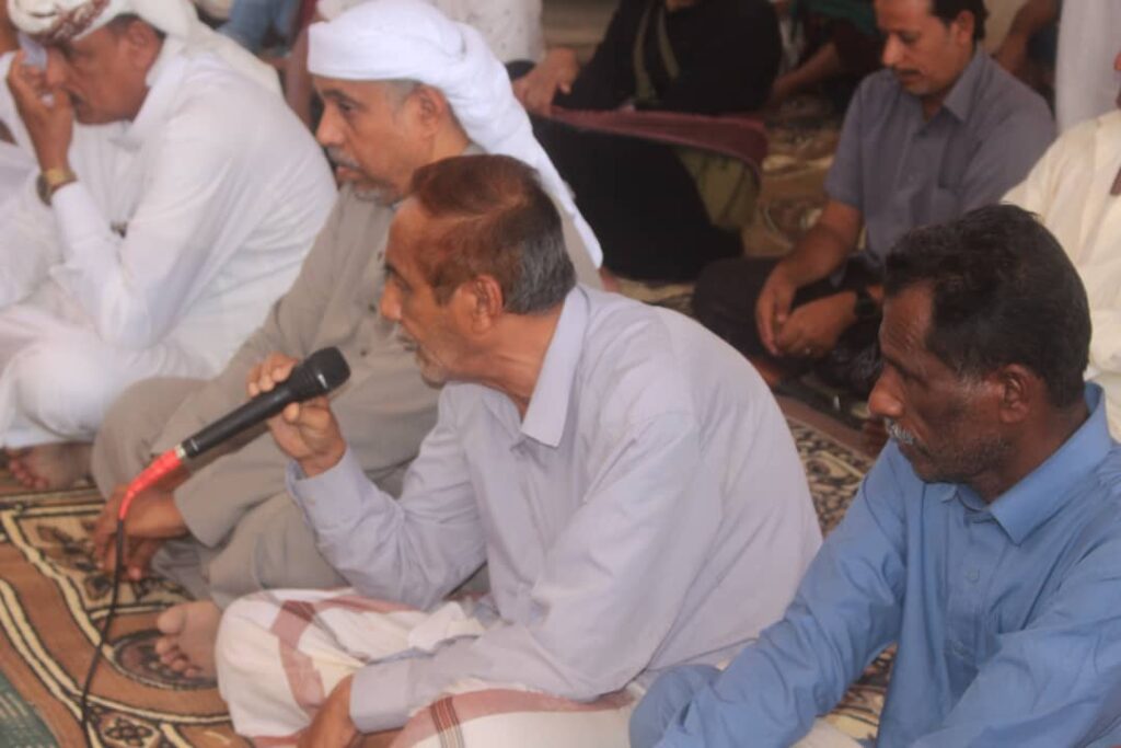 الهبة الحضرمية الثانية بقيادة الشيخ حسن الجابري ولجنة لقاء حرو .. تقر في اجتماع لها عودة الديزل المدعوم والمطالبة باقالة ومحاسبة محافظ حضرموت مبخوت بن ماضي "تفاصيل" الهبة الحضرمية الثانية بقيادة الشيخ حسن الجابري ولجنة لقاء حرو .. تقر في اجتماع لها عودة الديزل المدعوم والمطالبة باقالة ومحاسبة محافظ حضرموت مبخوت بن ماضي "تفاصيل"