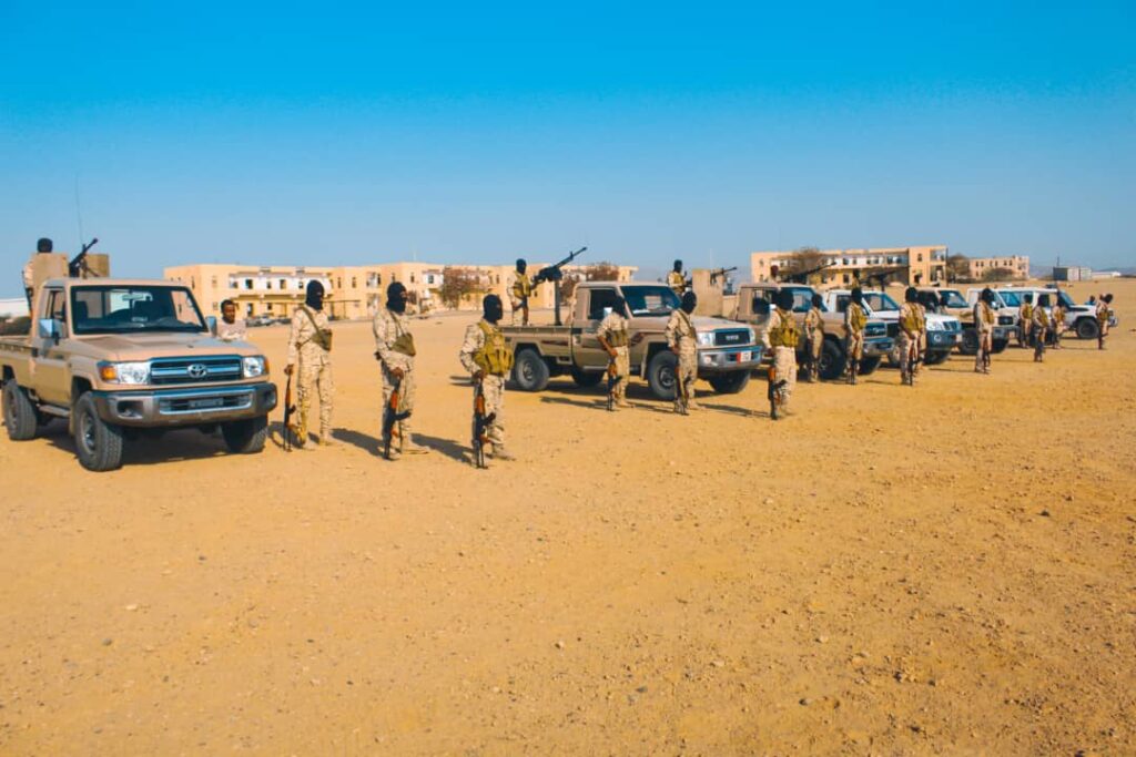 العميد ركن خالد أحمد التميمي " أن النخبة الحضرمية على أتم الاستعداد و التضحية و الدفاع عن أمن واستقرار حضرموت العميد ركن خالد أحمد التميمي " أن النخبة الحضرمية على أتم الاستعداد و التضحية و الدفاع عن أمن واستقرار حضرموت