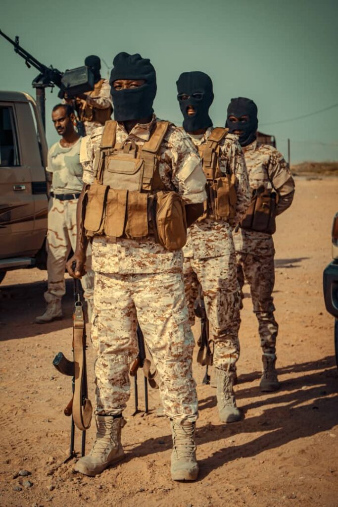 العميد ركن خالد أحمد التميمي " أن النخبة الحضرمية على أتم الاستعداد و التضحية و الدفاع عن أمن واستقرار حضرموت العميد ركن خالد أحمد التميمي " أن النخبة الحضرمية على أتم الاستعداد و التضحية و الدفاع عن أمن واستقرار حضرموت