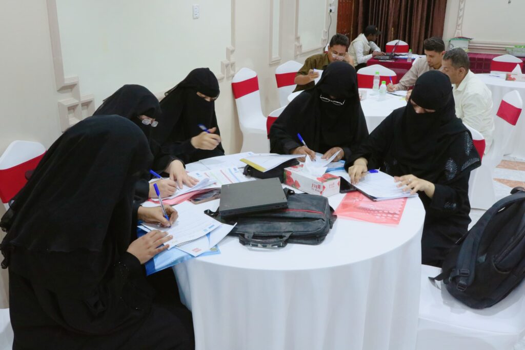 مدير عام سيئون يدشن الورشة التدريبية لإعداد الخطط الاستراتيجية للتعافي الخاصة بالمديريات 2024 - 2026م. مدير عام سيئون يدشن الورشة التدريبية لإعداد الخطط الاستراتيجية للتعافي الخاصة بالمديريات 2024 - 2026م.