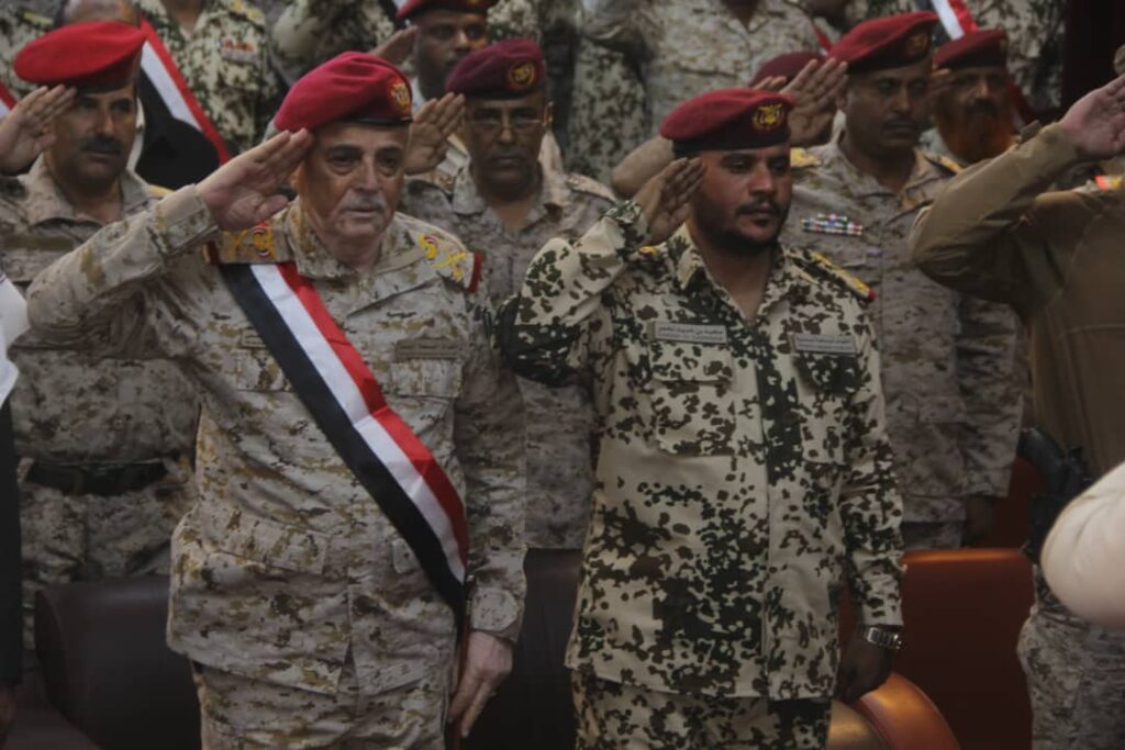 احتفاء بثورة 14 اكتوبر المجيد … قيادة المنطقة العسكرية الاولى تختتم دورة قادة الكتائب احتفاء بثورة 14 اكتوبر المجيد … قيادة المنطقة العسكرية الاولى تختتم دورة قادة الكتائب