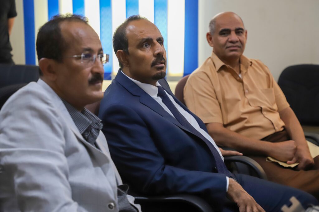 محافظ حضرموت يوجه برفع الاستعداد واتخاذ التدابير اللازمة تجاه العاصفة الإعصارية "تيج" محافظ حضرموت يوجه برفع الاستعداد واتخاذ التدابير اللازمة تجاه العاصفة الإعصارية "تيج"
