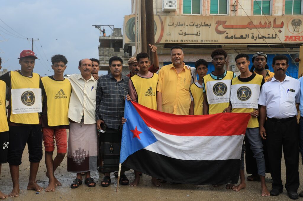 انتقالي حضرموت يوفر أكثر من عشرين غرافة وآلية استعدادا لمواجهة الحالة المدارية تيج انتقالي حضرموت يوفر أكثر من عشرين غرافة وآلية استعدادا لمواجهة الحالة المدارية تيج