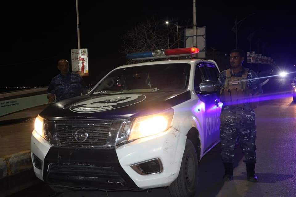 إلتزامًا بخطة الطوارئ وتنفيذًا لتوجيهات مدير الأمن والشرطة .. قوات الأمن والشرطة تنفذ انتشارًا واسعًا في شوارع مدينة المكلا للحد من أي آثار محتملة للاعصار المداري”تيج“ "شاهد الصور" إلتزامًا بخطة الطوارئ وتنفيذًا لتوجيهات مدير الأمن والشرطة .. قوات الأمن والشرطة تنفذ انتشارًا واسعًا في شوارع مدينة المكلا للحد من أي آثار محتملة للاعصار المداري”تيج“ "شاهد الصور"