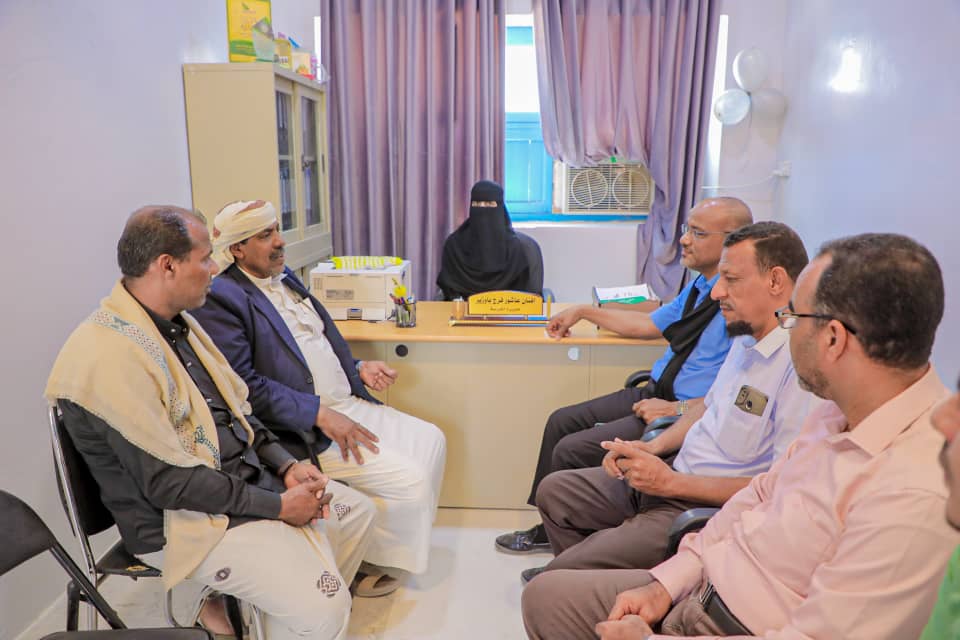 بدعم من وكيل محافظة حضرموت لشؤون مديريات الوادي والصحراء الأستاذ عامر سعيد العامري .. مدير عام مديرية تريم يفتتح مشروع تحسين بيئة مدرسة الأمل لذوي الهمم بتريم بدعم من وكيل محافظة حضرموت لشؤون مديريات الوادي والصحراء الأستاذ عامر سعيد العامري .. مدير عام مديرية تريم يفتتح مشروع تحسين بيئة مدرسة الأمل لذوي الهمم بتريم