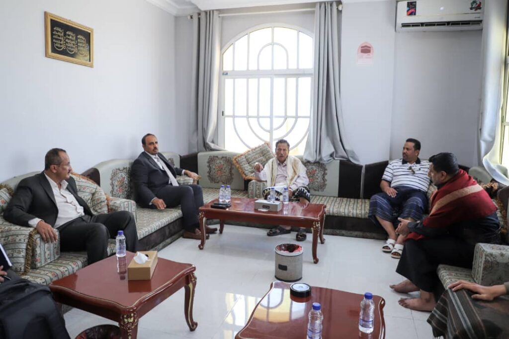 محافظا حضرموت والمهرة يبحثان التعاون والتنسيق لتجاوز آثار الإعصار محافظا حضرموت والمهرة يبحثان التعاون والتنسيق لتجاوز آثار الإعصار