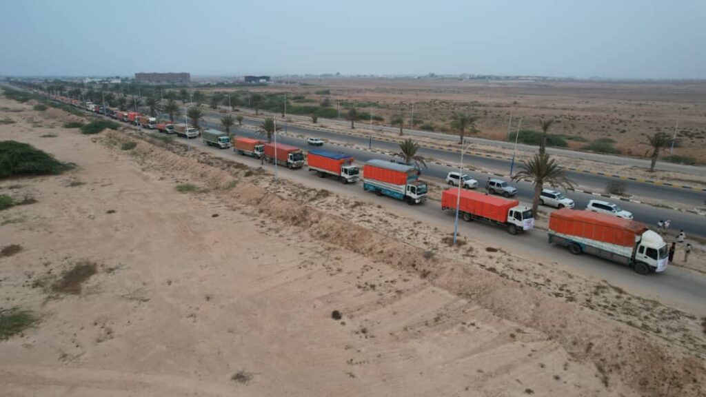 تسيير قافلة إغاثية من حضرموت لمتضرري إعصار "تيج" بمحافظة المهرة تسيير قافلة إغاثية من حضرموت لمتضرري إعصار "تيج" بمحافظة المهرة