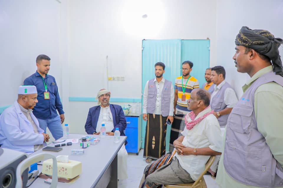 مدير عام مديرية تريم يختتم العيادات التخصصية المجانية الثامنة بمنطقة ثبي مدير عام مديرية تريم يختتم العيادات التخصصية المجانية الثامنة بمنطقة ثبي