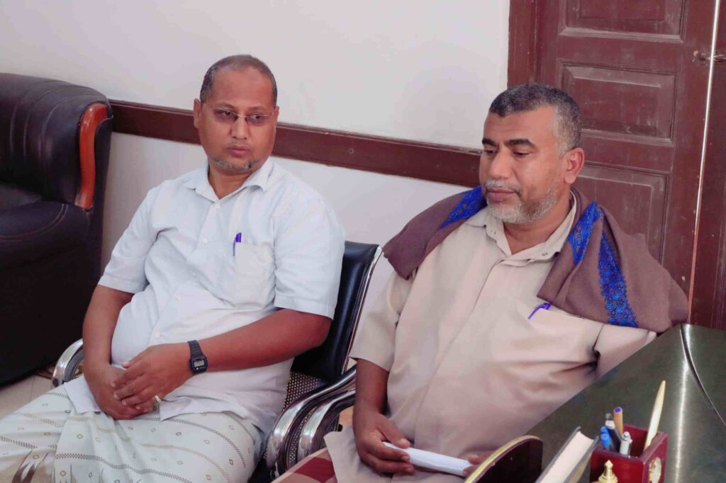 مدير عام سيئون يطلع على نشاط مدرسة حذيفة النموذجية بتاربة، وترتيبات إشهار مؤسسة إقراء للتعليم والتنمية مدير عام سيئون يطلع على نشاط مدرسة حذيفة النموذجية بتاربة، وترتيبات إشهار مؤسسة إقراء للتعليم والتنمية