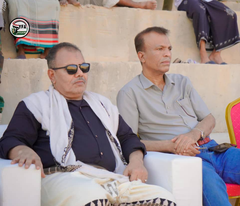 بحضور وكيل الوادي ومستشار وزارة الشباب والرياضه .. وحدة صنعاء يعتلي صدارة المجموعة الثانيه بختام دور الذهاب بفوزه على سلام الغرفه بحضور وكيل الوادي ومستشار وزارة الشباب والرياضه .. وحدة صنعاء يعتلي صدارة المجموعة الثانيه بختام دور الذهاب بفوزه على سلام الغرفه