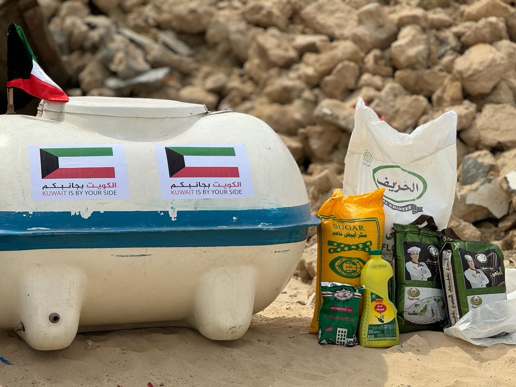 بتمويل من جمعية إحياء التراث الإسلامي بدولة الكويت .. جمعية الحكمة بحضرموت تنفذ مشروع الإغاثة العاجلة للمتضررين من إعصار تيج بمحافظتي المهرة وحضرموت بتمويل من جمعية إحياء التراث الإسلامي بدولة الكويت .. جمعية الحكمة بحضرموت تنفذ مشروع الإغاثة العاجلة للمتضررين من إعصار تيج بمحافظتي المهرة وحضرموت