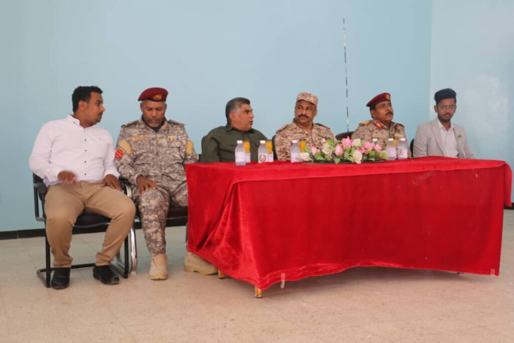 شباب حضرموت يكرمون قائد النخبة والأمن بحضرموت تحت شعار "النخبة الحضرمية ..حماتنا" شباب حضرموت يكرمون قائد النخبة والأمن بحضرموت تحت شعار "النخبة الحضرمية ..حماتنا"