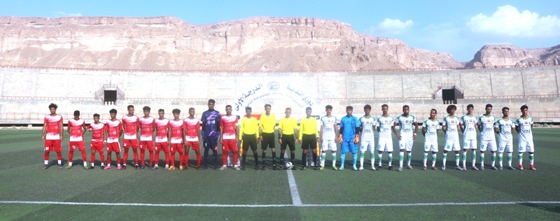 شعب حضرموت يقسو على اليرموك بأربعة اهداف في الدوري العام تجمع سيئون شعب حضرموت يقسو على اليرموك بأربعة اهداف في الدوري العام تجمع سيئون