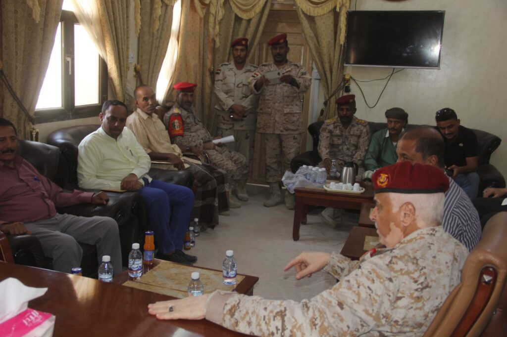 نائب وزير الاعلام يزور قيادة المنطقة العسكرية الاولى نائب وزير الاعلام يزور قيادة المنطقة العسكرية الاولى