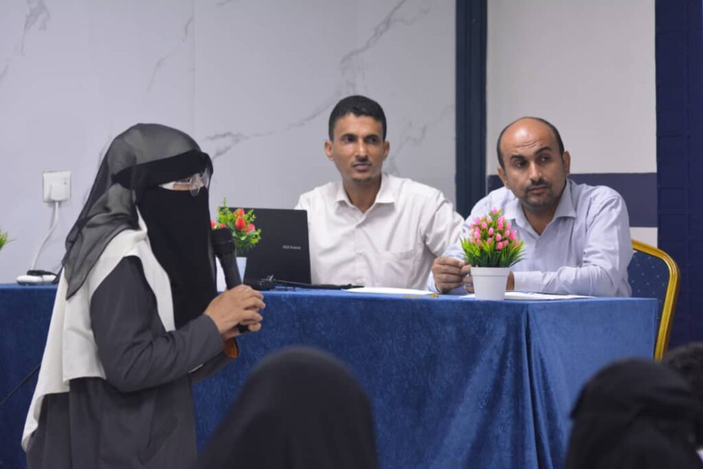 ندوة علمية بعنوان ,, مشاكل خلطات التبيض على الجلد ,, بمشاركة الهيئة العليا للأدوية و المستلزمات الطبية و أطباء الجلد بالمكلا ندوة علمية بعنوان ,, مشاكل خلطات التبيض على الجلد ,, بمشاركة الهيئة العليا للأدوية و المستلزمات الطبية و أطباء الجلد بالمكلا
