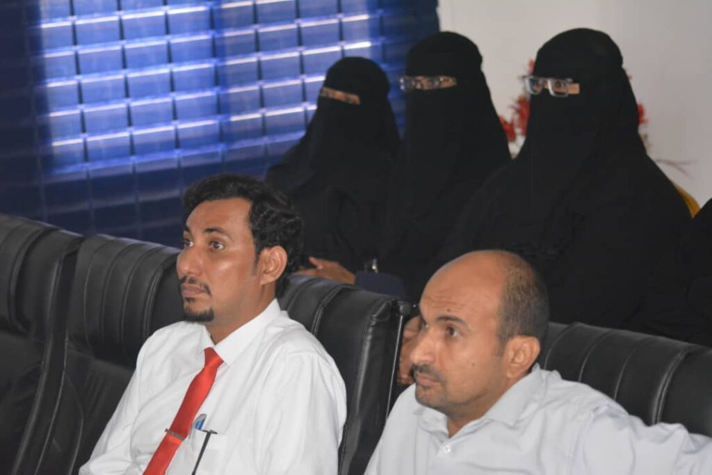 ندوة علمية بعنوان ,, مشاكل خلطات التبيض على الجلد ,, بمشاركة الهيئة العليا للأدوية و المستلزمات الطبية و أطباء الجلد بالمكلا ندوة علمية بعنوان ,, مشاكل خلطات التبيض على الجلد ,, بمشاركة الهيئة العليا للأدوية و المستلزمات الطبية و أطباء الجلد بالمكلا