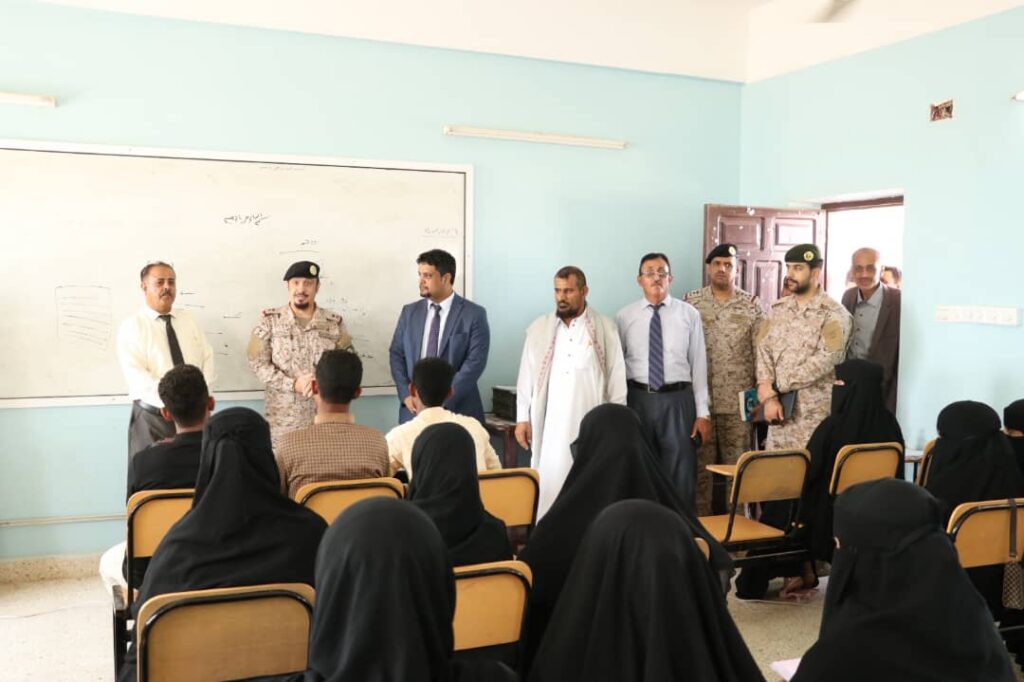 رئيس جامعة المهرة يستقبل قائد قوات الدعم والإسناد لتحالف دعم الشرعية اللواء سلطان البقمي رئيس جامعة المهرة يستقبل قائد قوات الدعم والإسناد لتحالف دعم الشرعية اللواء سلطان البقمي