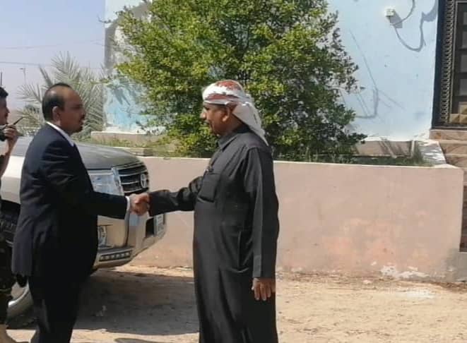 محافظ حضرموت يقدّم واجب العزاء في وفاة "الشيخ أحمد بن سالم باذياب العوبثاني" محافظ حضرموت يقدّم واجب العزاء في وفاة "الشيخ أحمد بن سالم باذياب العوبثاني"
