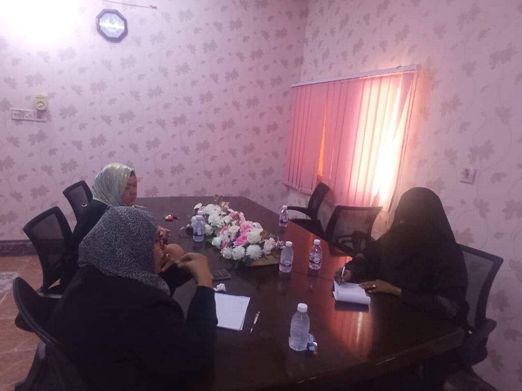 العمودي ووفد من وزارة الصحة العامة والسكان يقومون بزيارات ميدانية للإطلاع على أوضاع معهد العلوم الصحية و مستشفى المكلا للأمومة والطفولة العمودي ووفد من وزارة الصحة العامة والسكان يقومون بزيارات ميدانية للإطلاع على أوضاع معهد العلوم الصحية و مستشفى المكلا للأمومة والطفولة