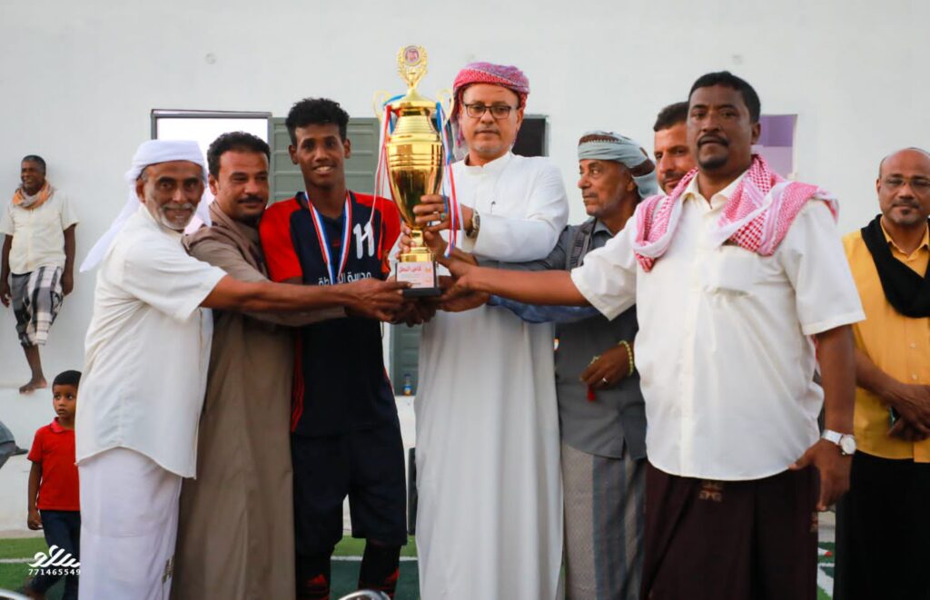 تنظيم رائع ومبهر لنهائي العرس الكروي المدرسي بحضور عدد من الشخصيات التربوية والرياضية والأجتماعية وجماهير غفيرة تنظيم رائع ومبهر لنهائي العرس الكروي المدرسي بحضور عدد من الشخصيات التربوية والرياضية والأجتماعية وجماهير غفيرة