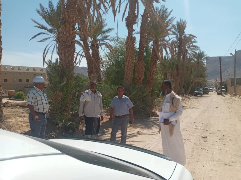 التوقيع على عقد تنفيذ مشروع ربط خط التضامن بالطريق العام (السريع ) بالقطن التوقيع على عقد تنفيذ مشروع ربط خط التضامن بالطريق العام (السريع ) بالقطن
