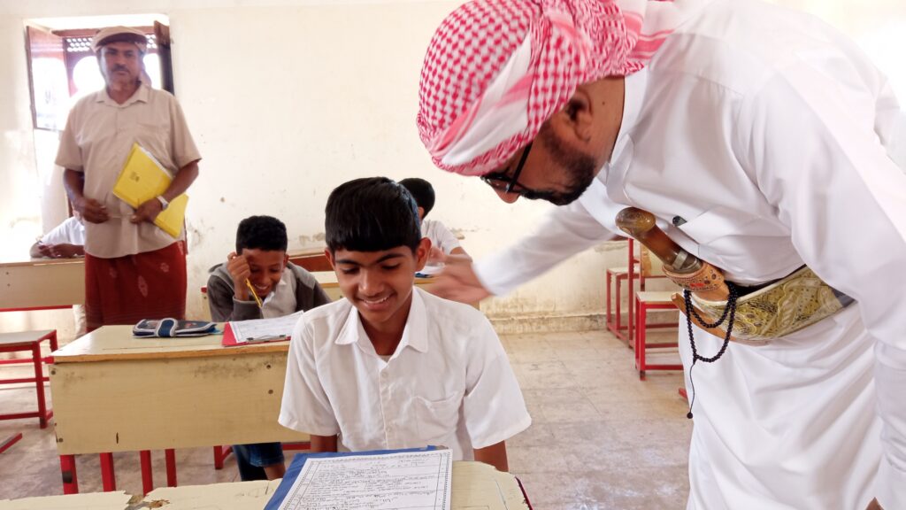 مدير عام مديرية شبام يتفقد تدشين اختبارات الفصل الدراسي الاول بمدرسة عبدالله بن سميط للتعليم الأساسي بشبام مدير عام مديرية شبام يتفقد تدشين اختبارات الفصل الدراسي الاول بمدرسة عبدالله بن سميط للتعليم الأساسي بشبام