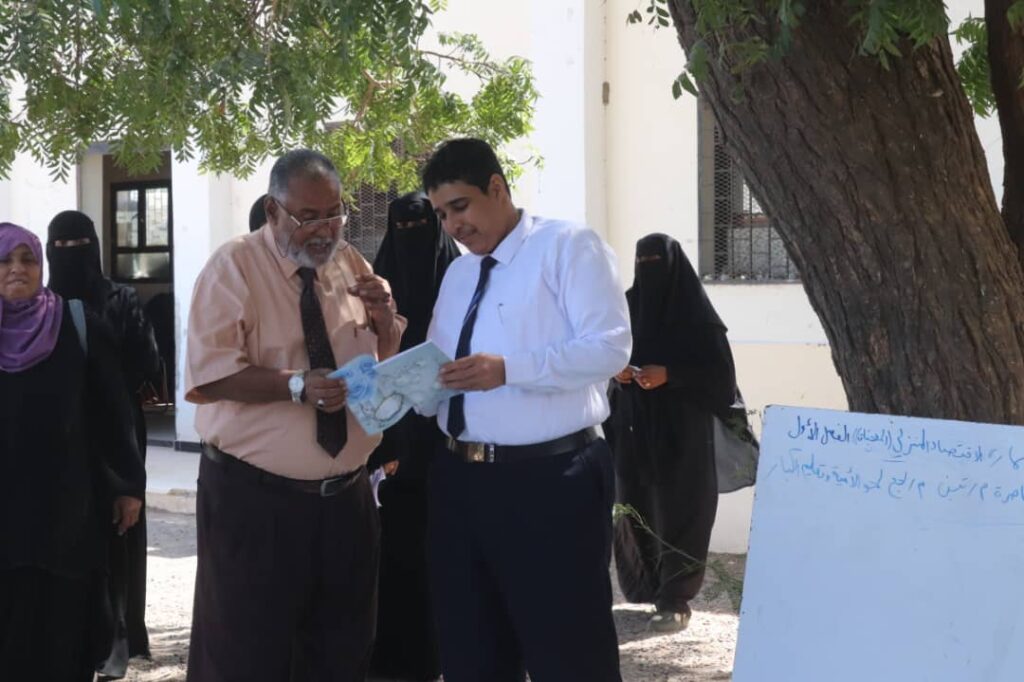 اكثر من الفين دارس في فصول محو الامية بلحج يخوضون امتحانات هذا العام اكثر من الفين دارس في فصول محو الامية بلحج يخوضون امتحانات هذا العام