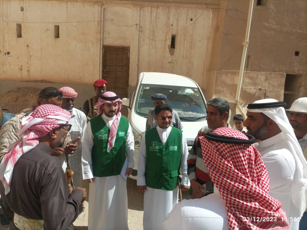 مدير عام مديرية شبام يستقبل وفد من البرنامج السعودي لتنمية وإعمار اليمن مدير عام مديرية شبام يستقبل وفد من البرنامج السعودي لتنمية وإعمار اليمن