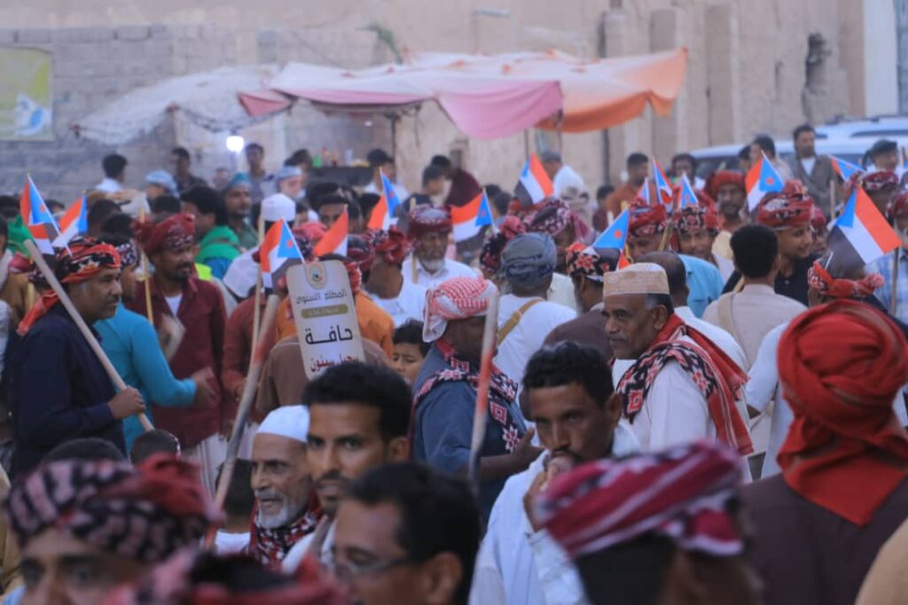 برعاية الرئيس القائد عيدروس الزبيدي ..عدة الالعاب الشعبية الشبواني بمدينة القطن تقيم مطلعها السنوي وسط حضور جماهيري حاشد "شاهد الصور" برعاية الرئيس القائد عيدروس الزبيدي ..عدة الالعاب الشعبية الشبواني بمدينة القطن تقيم مطلعها السنوي وسط حضور جماهيري حاشد "شاهد الصور"