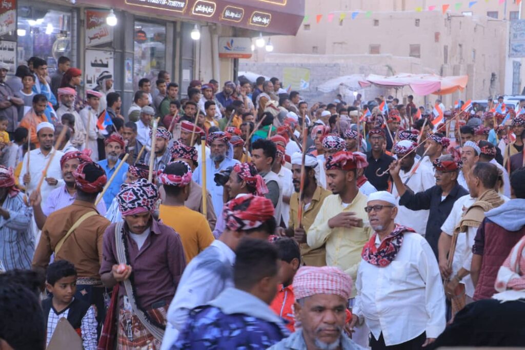 برعاية الرئيس القائد عيدروس الزبيدي ..عدة الالعاب الشعبية الشبواني بمدينة القطن تقيم مطلعها السنوي وسط حضور جماهيري حاشد "شاهد الصور" برعاية الرئيس القائد عيدروس الزبيدي ..عدة الالعاب الشعبية الشبواني بمدينة القطن تقيم مطلعها السنوي وسط حضور جماهيري حاشد "شاهد الصور"