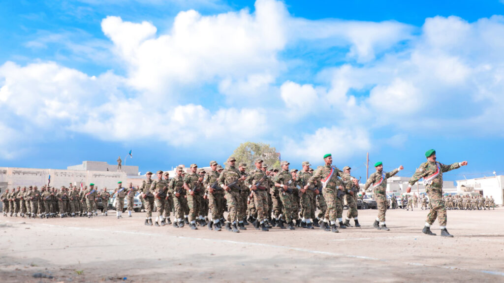 شاهد بالصور .. الكثيري يشهد عرضا عسكريا لقوات الحزام الأمني بالعاصمة عدن بمناسبة تدشين عامها التدريبي والعملياتي والإعداد المعنوي 2024 شاهد بالصور .. الكثيري يشهد عرضا عسكريا لقوات الحزام الأمني بالعاصمة عدن بمناسبة تدشين عامها التدريبي والعملياتي والإعداد المعنوي 2024