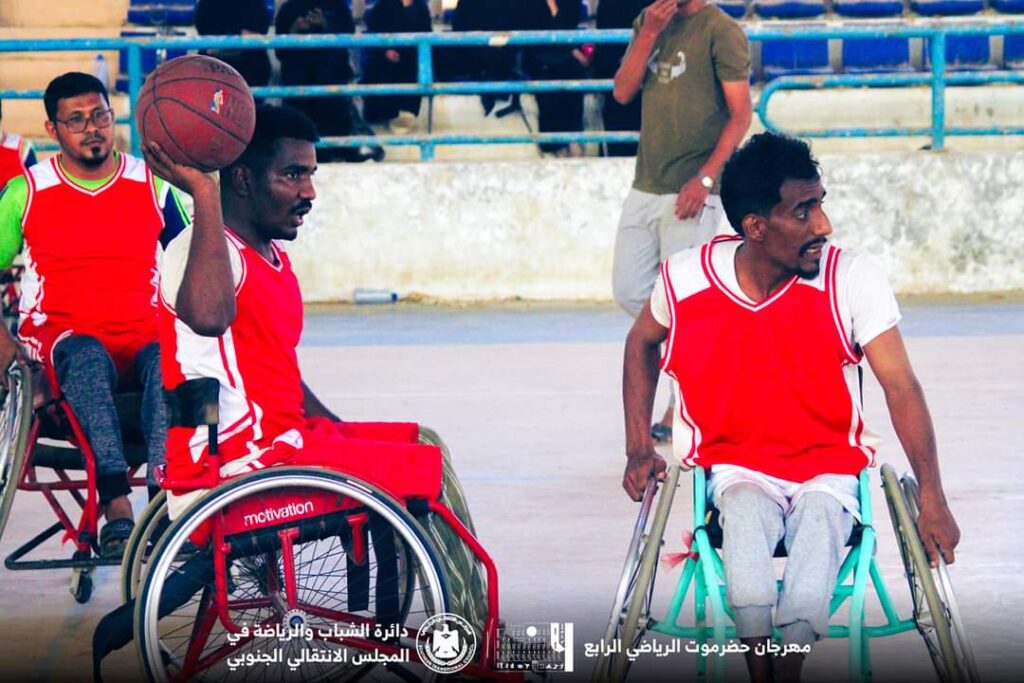 تعرف على أبطال سباق الكراسي المتحركة وكرة السلة للمعاقين حركيا ضمن مهرجان حضرموت الرياضي الرابع تعرف على أبطال سباق الكراسي المتحركة وكرة السلة للمعاقين حركيا ضمن مهرجان حضرموت الرياضي الرابع