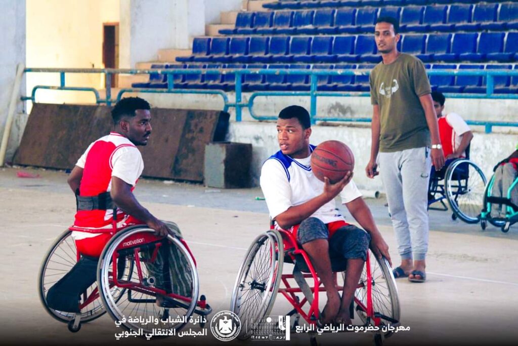 تعرف على أبطال سباق الكراسي المتحركة وكرة السلة للمعاقين حركيا ضمن مهرجان حضرموت الرياضي الرابع تعرف على أبطال سباق الكراسي المتحركة وكرة السلة للمعاقين حركيا ضمن مهرجان حضرموت الرياضي الرابع