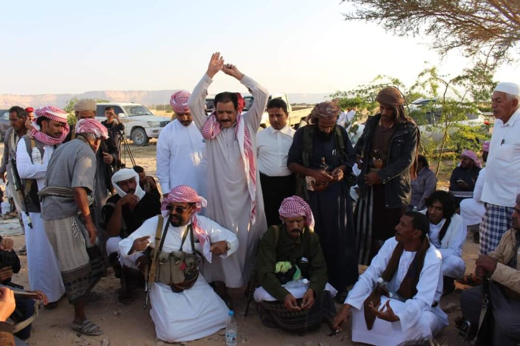 شاهد بالصور .. أبناء محافظة حضرموت يدشنون ملتقى ومطارح أبناء المحافظة للمطالبة بتخفيض أسعار المشتقات النفطية شاهد بالصور .. أبناء محافظة حضرموت يدشنون ملتقى ومطارح أبناء المحافظة للمطالبة بتخفيض أسعار المشتقات النفطية