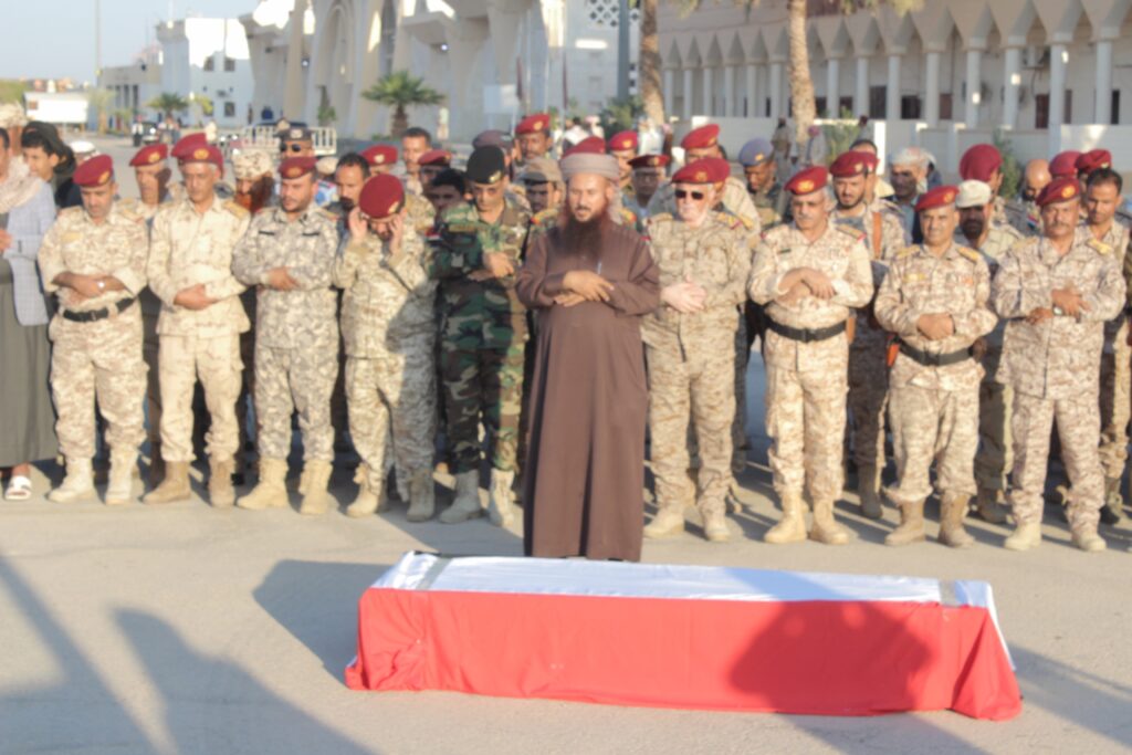 سيئون تستقبل جثمان فقيد الوطن العميد البرح "شاهد الصور" سيئون تستقبل جثمان فقيد الوطن العميد البرح "شاهد الصور"