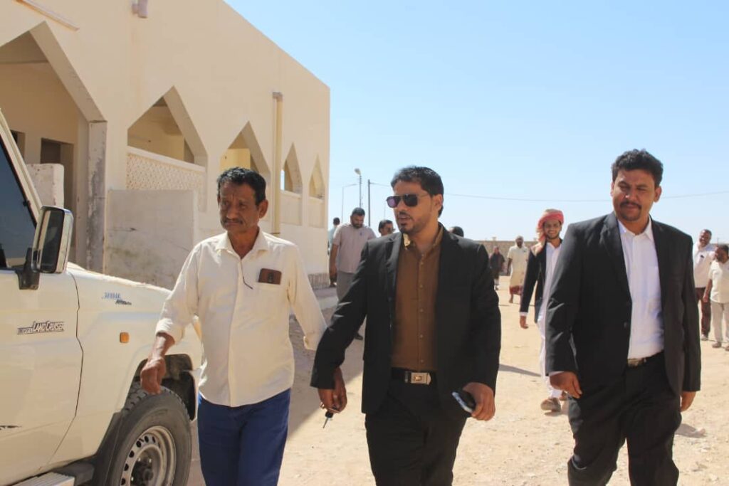 مدير عام مديرية ثمود يلتقي وفد مكتب وزارة الصحة العامه والسكان بالوادي والصحراء. مدير عام مديرية ثمود يلتقي وفد مكتب وزارة الصحة العامه والسكان بالوادي والصحراء.