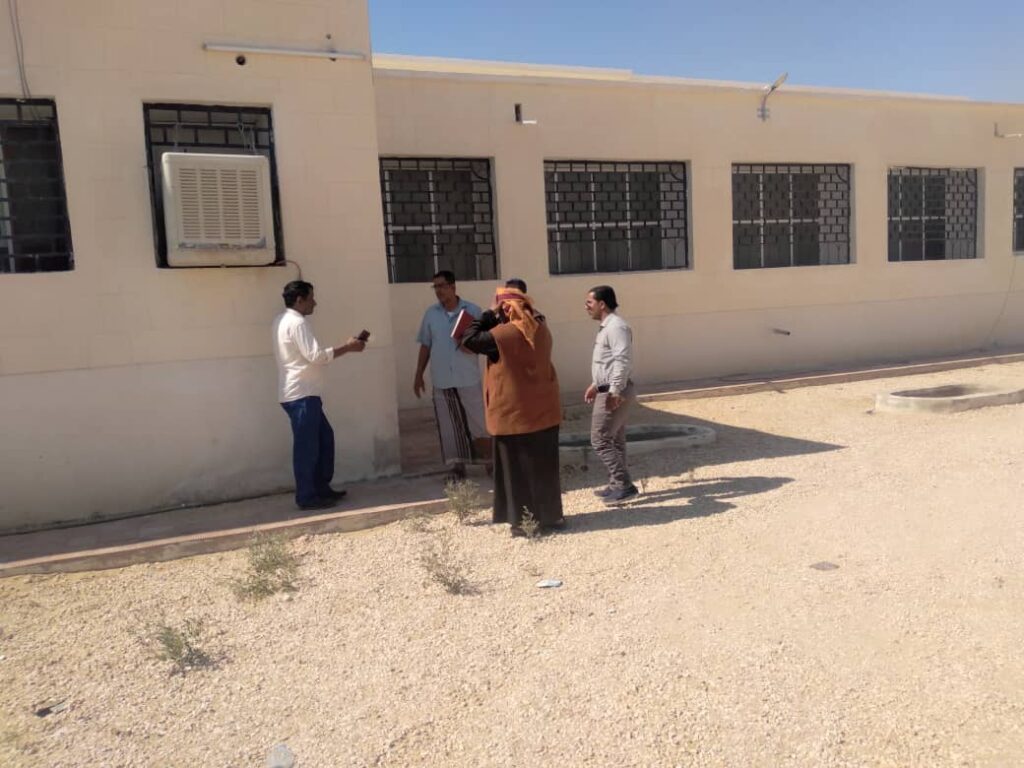 مدير عام مديرية رماه يلتقي وفد مكتب وزارة الصحة العامه والسكان بالوادي والصحراء. مدير عام مديرية رماه يلتقي وفد مكتب وزارة الصحة العامه والسكان بالوادي والصحراء.