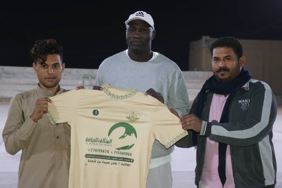 عامر سبيت بن شملة .. متألق كالعادة في دعم الرياضة والشباب عامر سبيت بن شملة .. متألق كالعادة في دعم الرياضة والشباب