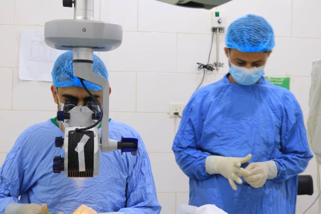 أكثر من 35 ألف مستفيد من خدماته المجانية 2023.. المستشفى التخصصي لطب وجراحة العيون بمأرب عمل إنساني دؤوب. أكثر من 35 ألف مستفيد من خدماته المجانية 2023.. المستشفى التخصصي لطب وجراحة العيون بمأرب عمل إنساني دؤوب.