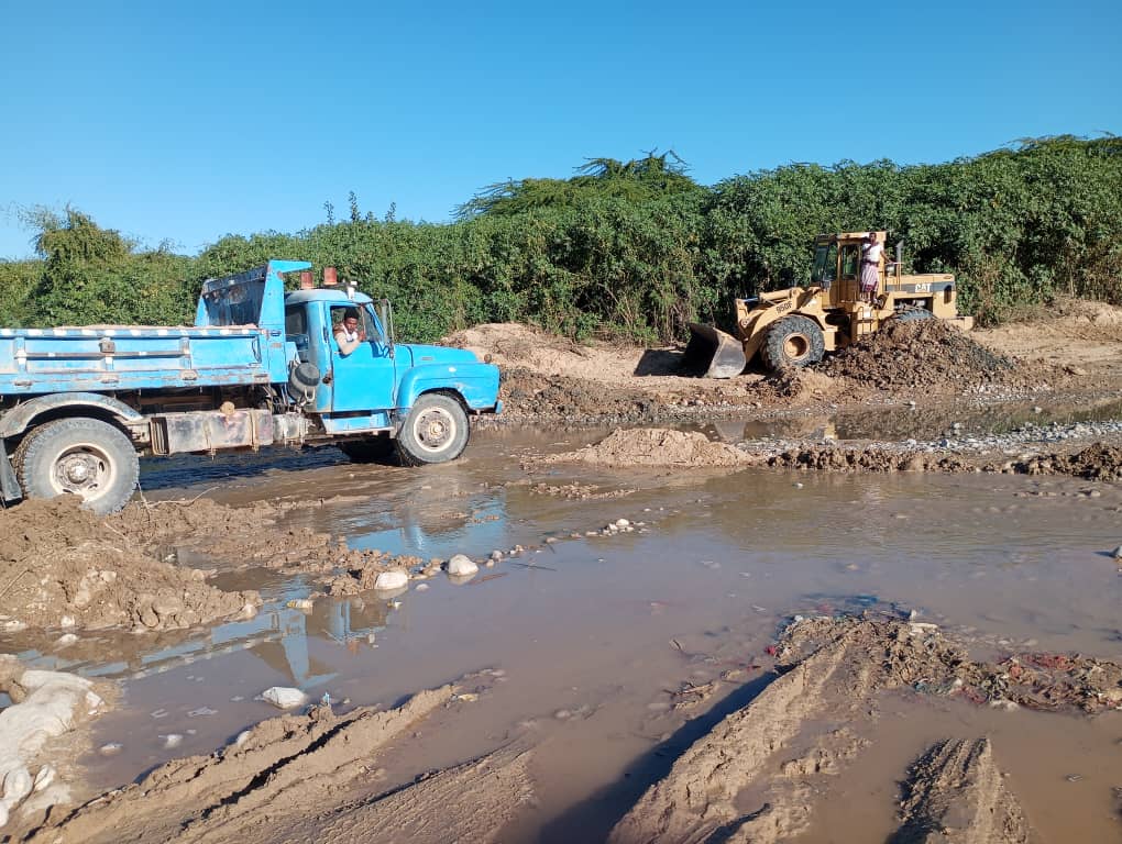 ردم وصيانة طريق الوادي الرابط بين مناطق السيلة و نحب ومناطق غيل بن يمين الأخرى برعاية السلطة المحلية ومؤتمر حضرموت الجامع بالمديرية وتنفيذ مؤسسة المعالي التنموية الخيرية بغيل بن يمين "شاهد الصور" ردم وصيانة طريق الوادي الرابط بين مناطق السيلة و نحب ومناطق غيل بن يمين الأخرى برعاية السلطة المحلية ومؤتمر حضرموت الجامع بالمديرية وتنفيذ مؤسسة المعالي التنموية الخيرية بغيل بن يمين "شاهد الصور"