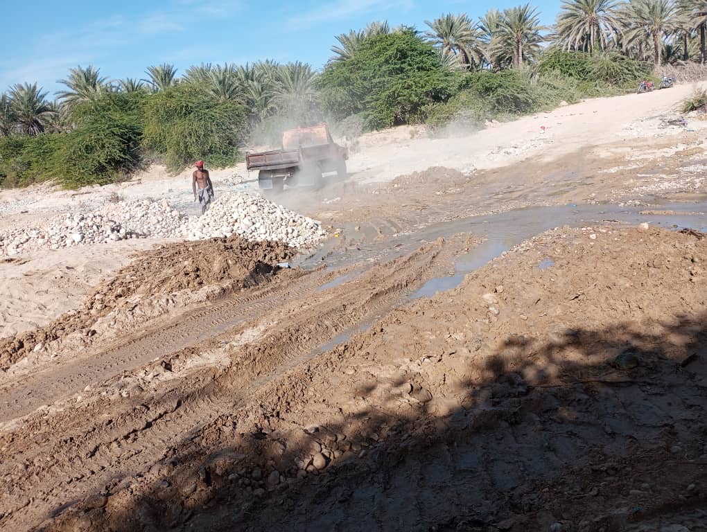 ردم وصيانة طريق الوادي الرابط بين مناطق السيلة و نحب ومناطق غيل بن يمين الأخرى برعاية السلطة المحلية ومؤتمر حضرموت الجامع بالمديرية وتنفيذ مؤسسة المعالي التنموية الخيرية بغيل بن يمين "شاهد الصور" ردم وصيانة طريق الوادي الرابط بين مناطق السيلة و نحب ومناطق غيل بن يمين الأخرى برعاية السلطة المحلية ومؤتمر حضرموت الجامع بالمديرية وتنفيذ مؤسسة المعالي التنموية الخيرية بغيل بن يمين "شاهد الصور"