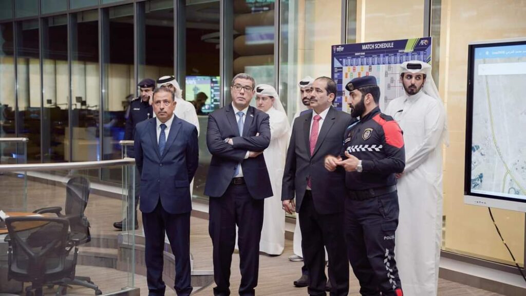 وزير الداخلية يلتقي نظيره القطري بالدوحة ويناقش سبل تعزيز التعاون الأمني وزير الداخلية يلتقي نظيره القطري بالدوحة ويناقش سبل تعزيز التعاون الأمني