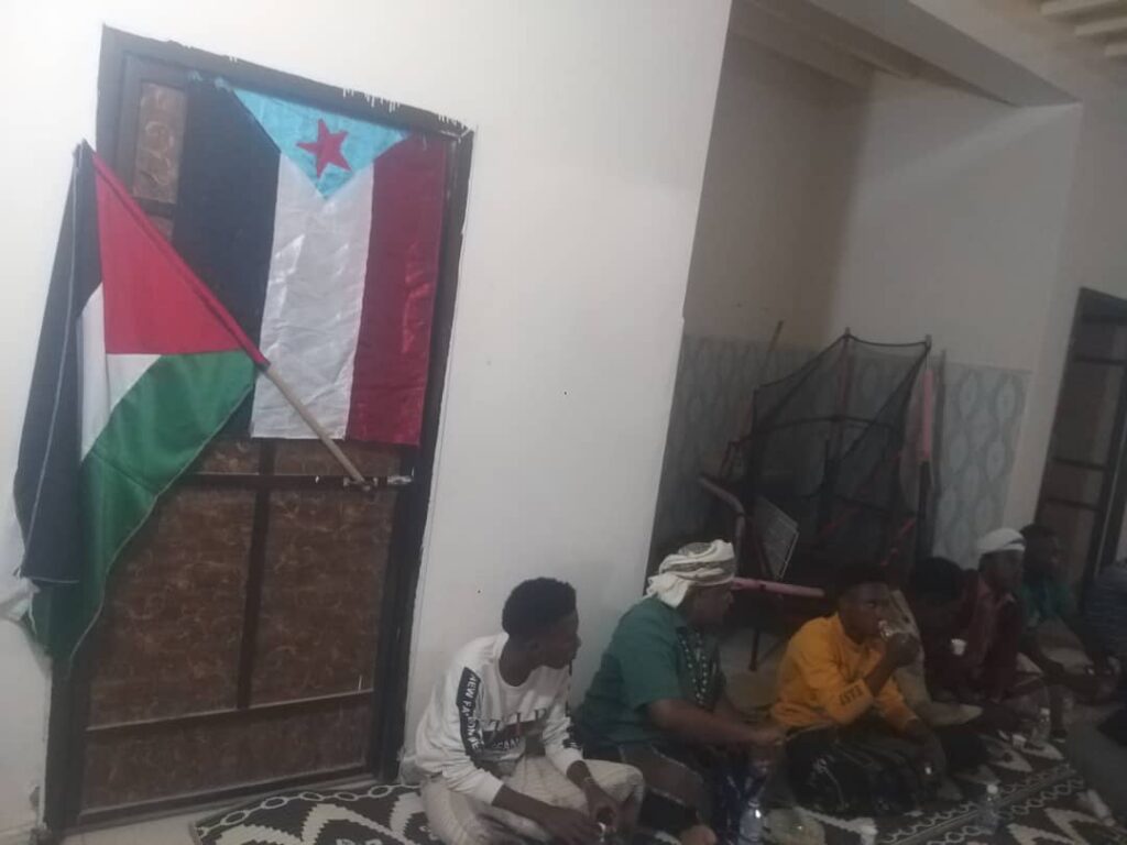 بحضور رئيس المكتب السياسي الشيخ عبدالولي الصبيحي .. مجلس الحراك الثوري بالمهرة يعيد هيكلة مديرية سيحوت بحضور رئيس المكتب السياسي الشيخ عبدالولي الصبيحي .. مجلس الحراك الثوري بالمهرة يعيد هيكلة مديرية سيحوت